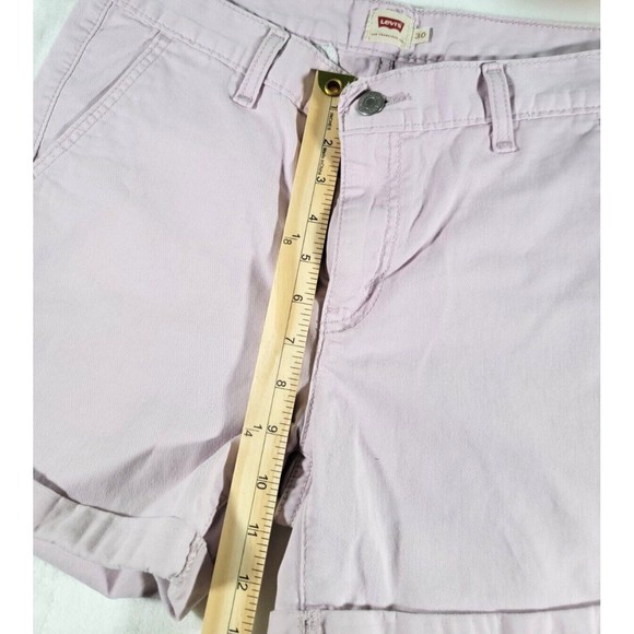 Levi's Strauss Pink Size 30 Women's Classic Mid Rise Shorts Cuffed - Picture 8 of 9